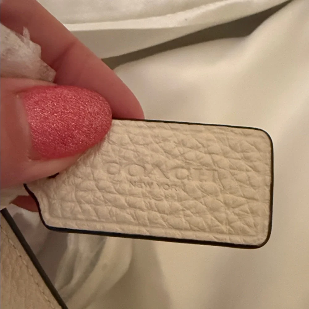 🌸 Coach‎ NWT Chalk Pebbled Leather Slim Crossbody Bag with Gold Hardware